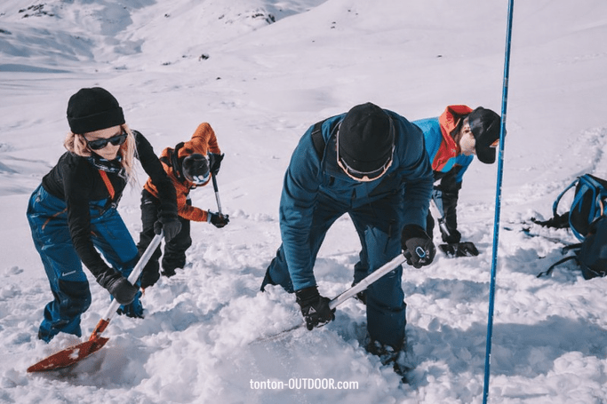 Ski de randonnée : le DVA, indispensable pour votre sécurité !