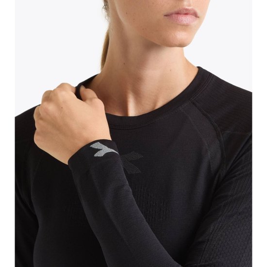 DIADORA - T-shirt manches longues Stratozero femme