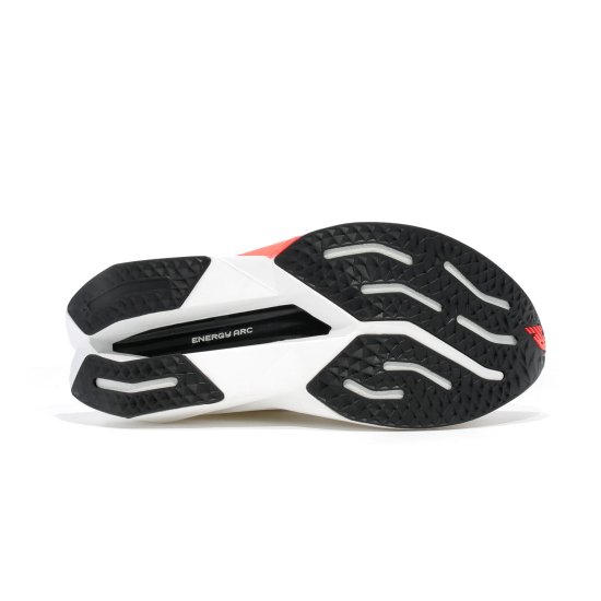 NEW BALANCE - FUELCELL SUPERCOMP TRAINER V3 FEMME