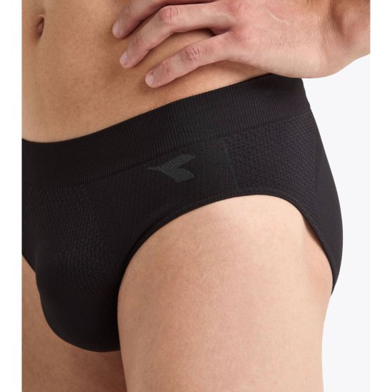 DIADORA - Culotte Brief Stratozero femme