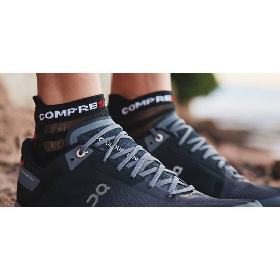 COMPRESSPORT - Chaussettes running Pro Racing Socks V4.0 Ultralight Run Low