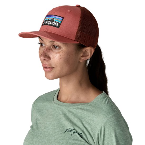 PATAGONIA - CAPPELLINO TRUCKER P-6 CON LOGO