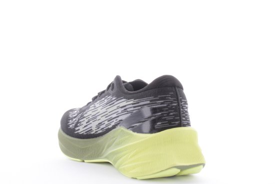 ASICS - NOVABLAST 3 HOMME