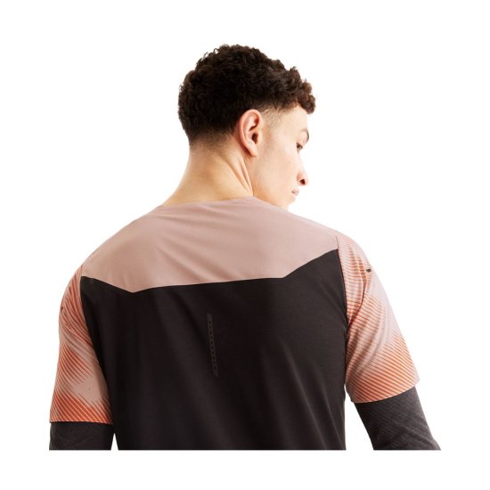 ON - T-SHIRT MANCHES COURTES PERFORMANCE LUMOS HOMME